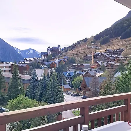 Bien Equipe Au Pied Des Pistes, Centre Station